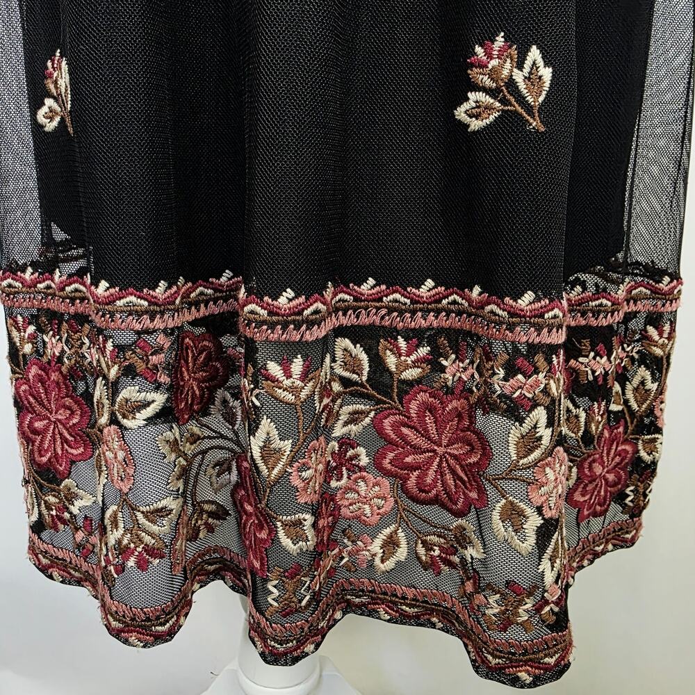 Luxology Mesh Midi Dress Size 10 Black Fall Floral Embroidered Boho Cottagecore - Picture 4 of 13